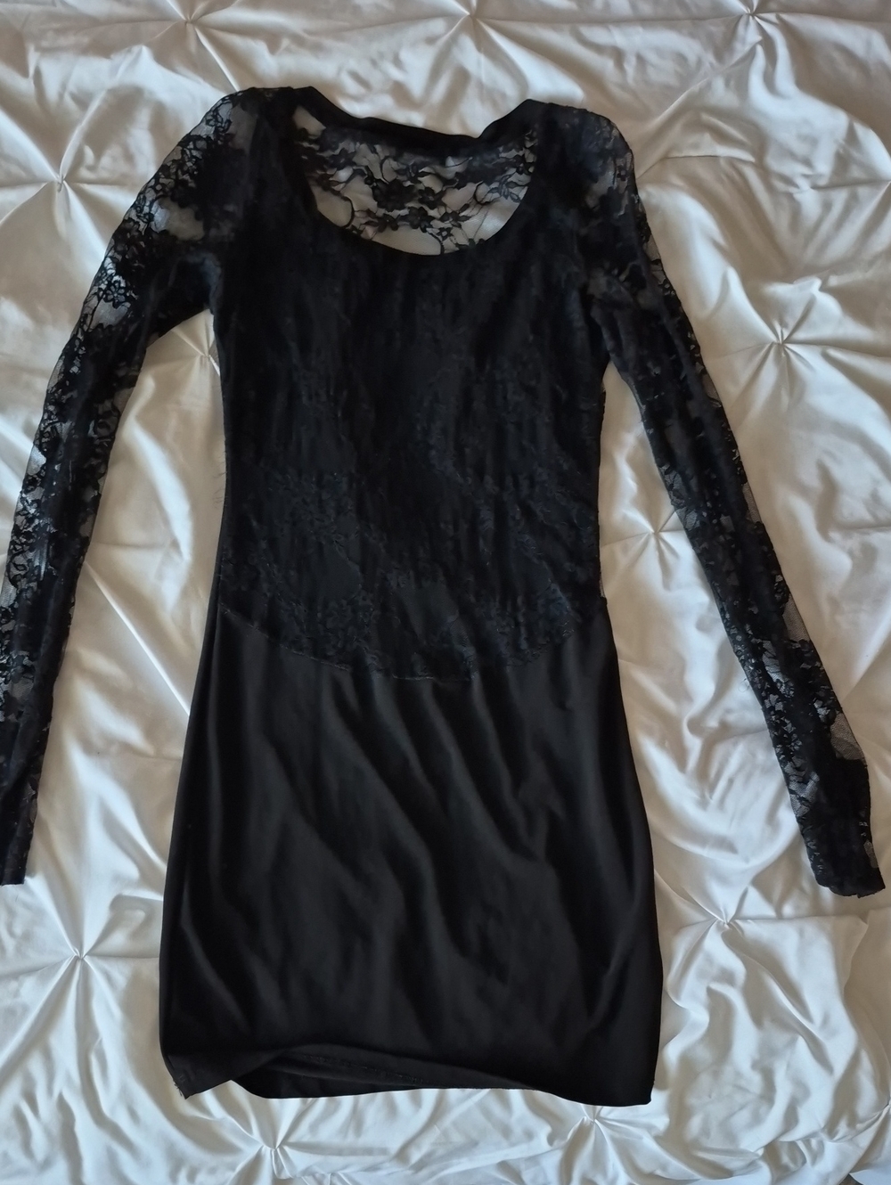 Wet Seal Black Lace Long-Sleeve Bodycon Dress